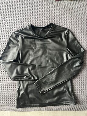 SHEIN Black Faux Leather Crew Neck Top